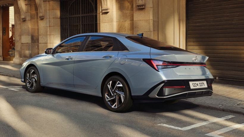 Hyundai Elantra 2026: Tổng chi phí lăn bánh mới nhất